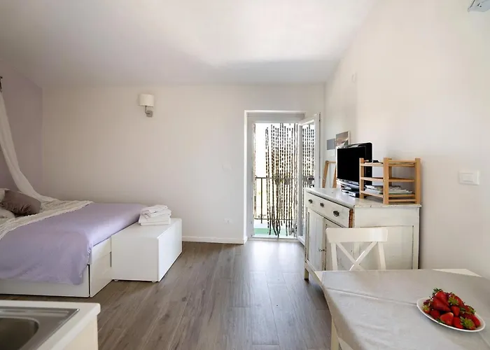 Rosadimaggio Violetta Lejlighed